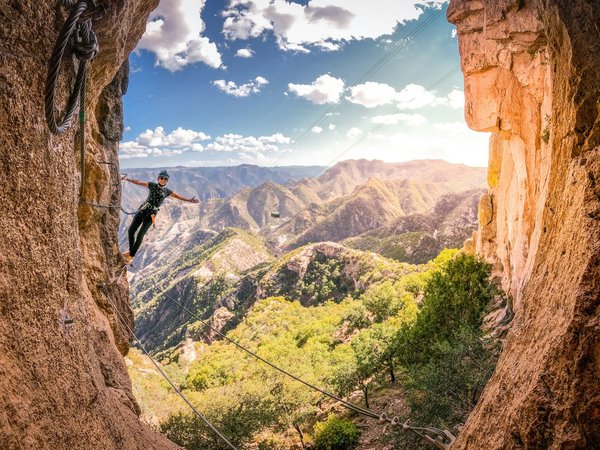¿Cómo mejorar tu resistencia en escalada?